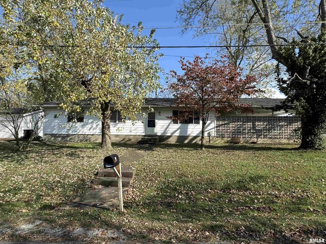 106 S 10th St, Vienna, IL 62995 - photo 1