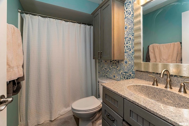75 Bedrock Rdg, Elkville, IL 62932 - full bath with curtained shower, toilet, and vanity