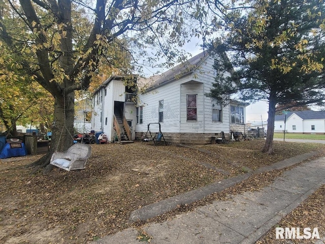 300 S Locust St, Mcleansboro, IL 62859 - view of shotgun-style home