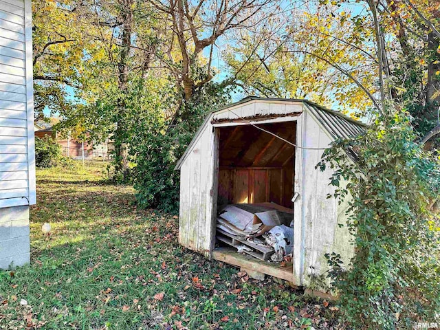 view of outbuilding