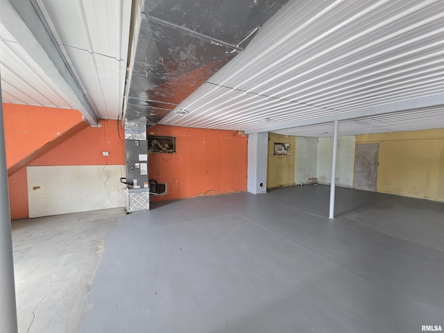 102 W 3rd St, Ina, IL 62846 - unfinished below grade area featuring heating unit