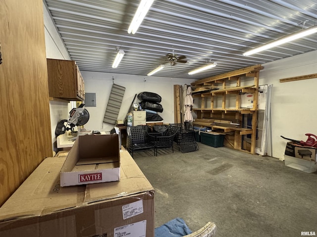 garage with ceiling fan