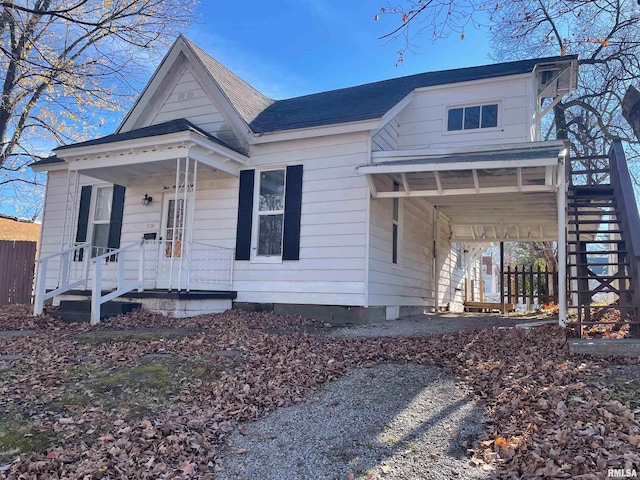 view of front of home with covered porch