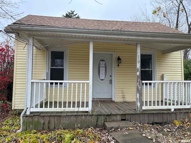 view of front of house with covered porch