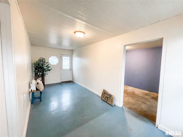 entryway featuring concrete floors