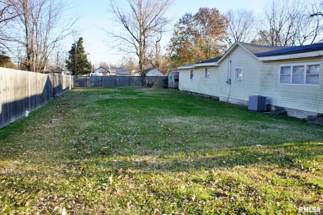 view of yard with cooling unit