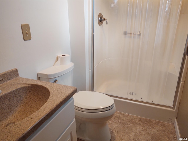 bathroom with a shower with shower curtain, vanity, and toilet