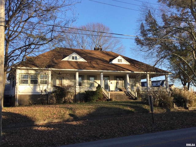 view of front facade featuring a porch