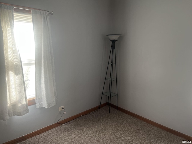 empty room with carpet