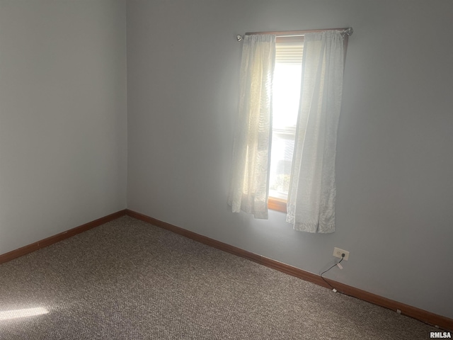 empty room with carpet