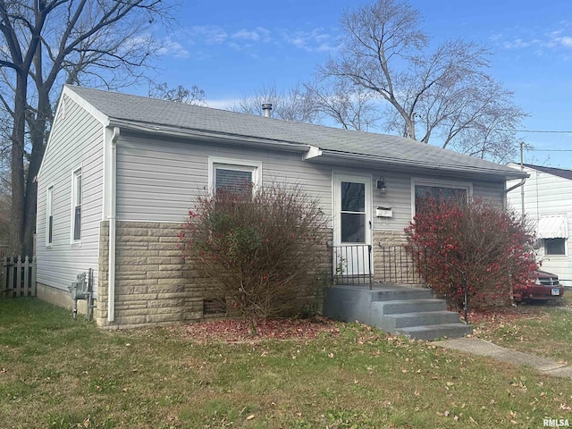 view of front of house with a front yard