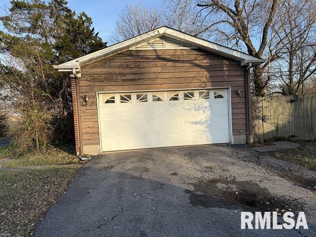 1500 E Stotlar St, Herrin, IL 62948 - photo 13