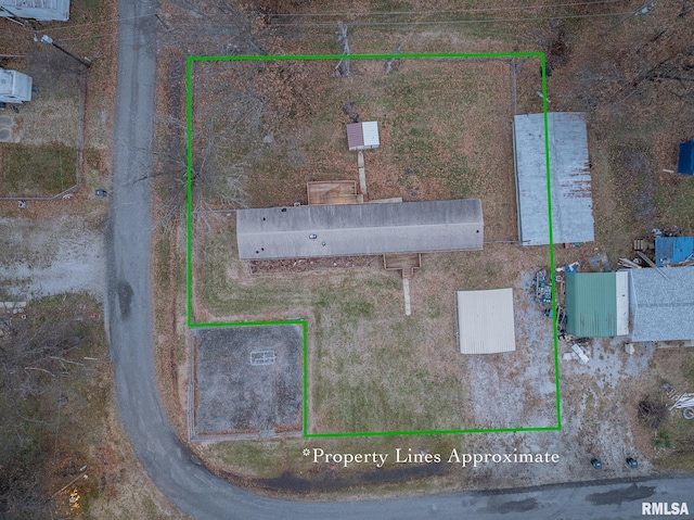 408 W Kirkwood St, Odin, IL 62870 - aerial overview of property's location with property boundaries highlighted