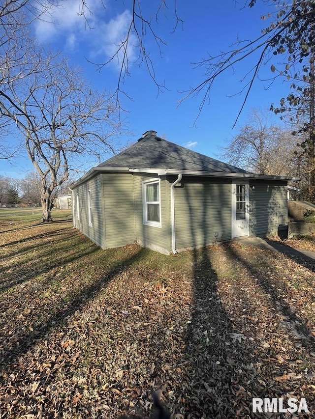 view of side of property