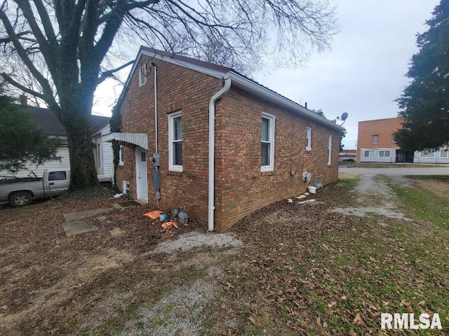 view of side of property