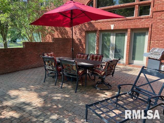 view of patio / terrace with grilling area