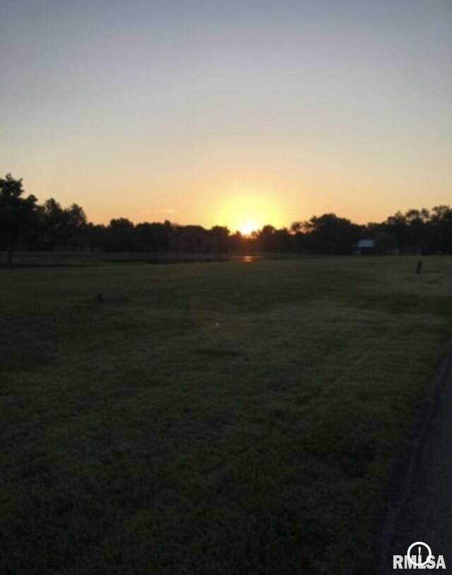 view of nature at dusk