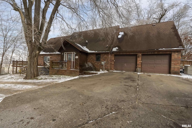 view of front of home featuring a deck