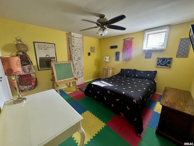 bedroom featuring ceiling fan