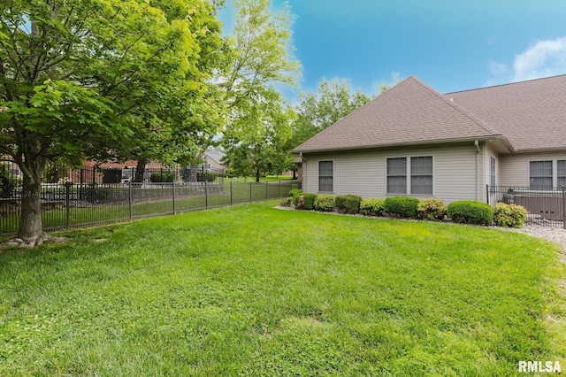2730 Kokopelli Dr, Marion, IL 62959 - view of yard
