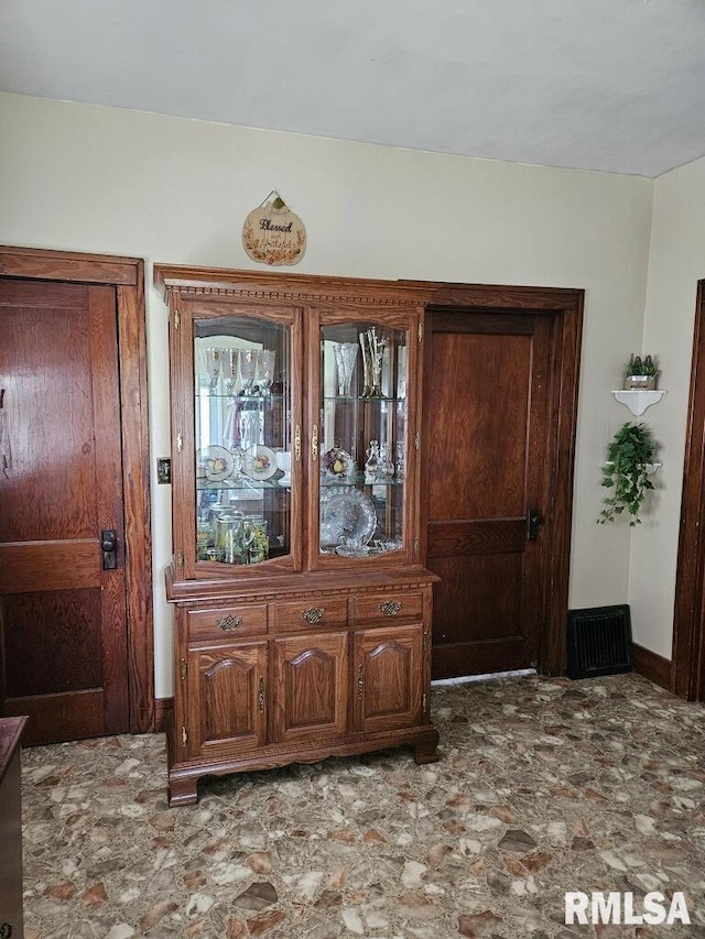 2919 Feather Trail Rd, Olmsted, IL 62970 - entrance foyer featuring stone finish floors