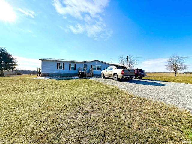 view of front of house with a front lawn