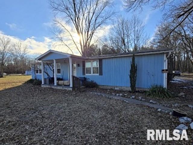 view of front of home with covered porch