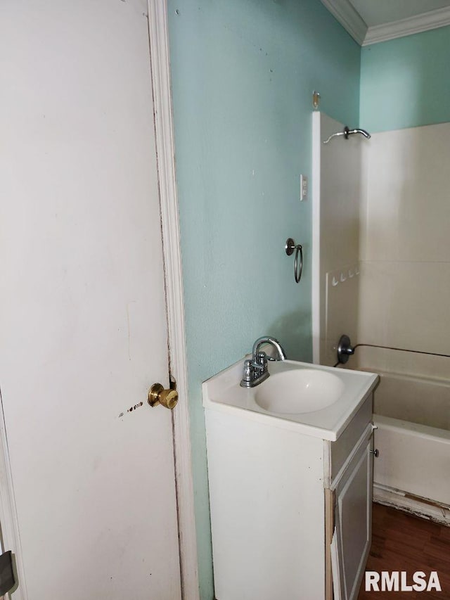 501 S Walnut St, Wayne City, IL 62895 - photo 8