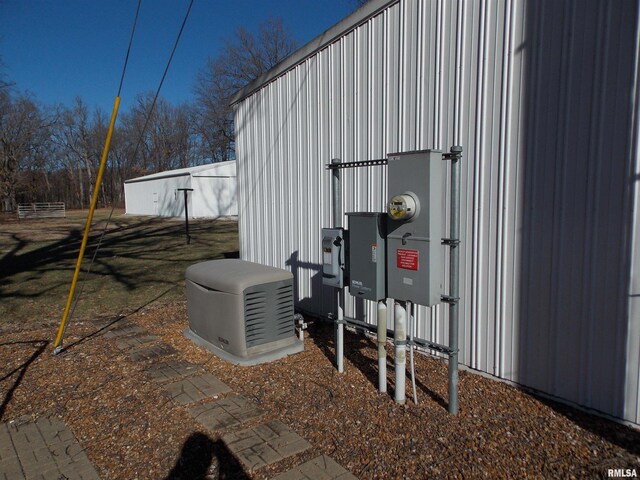 1723 Walnut Hill Rd, Centralia, IL 62801 - view of outdoor structure