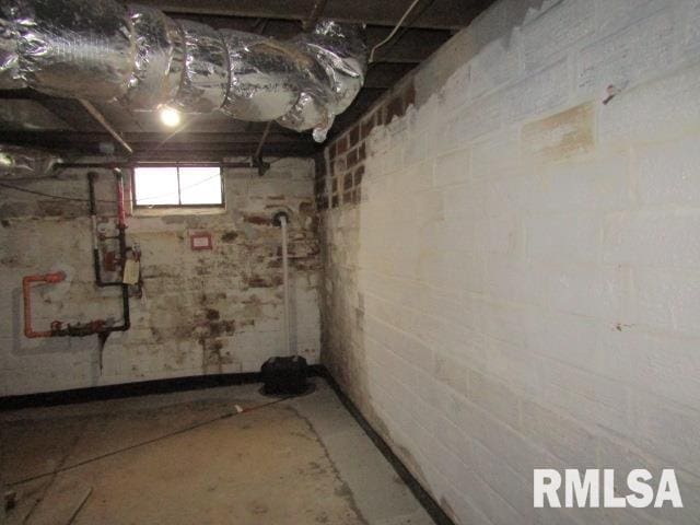 602 4th St, Rosiclare, IL 62982 - view of basement