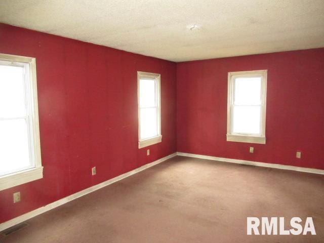 empty room with carpet