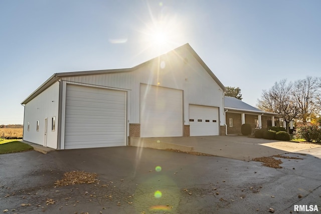 view of detached garage