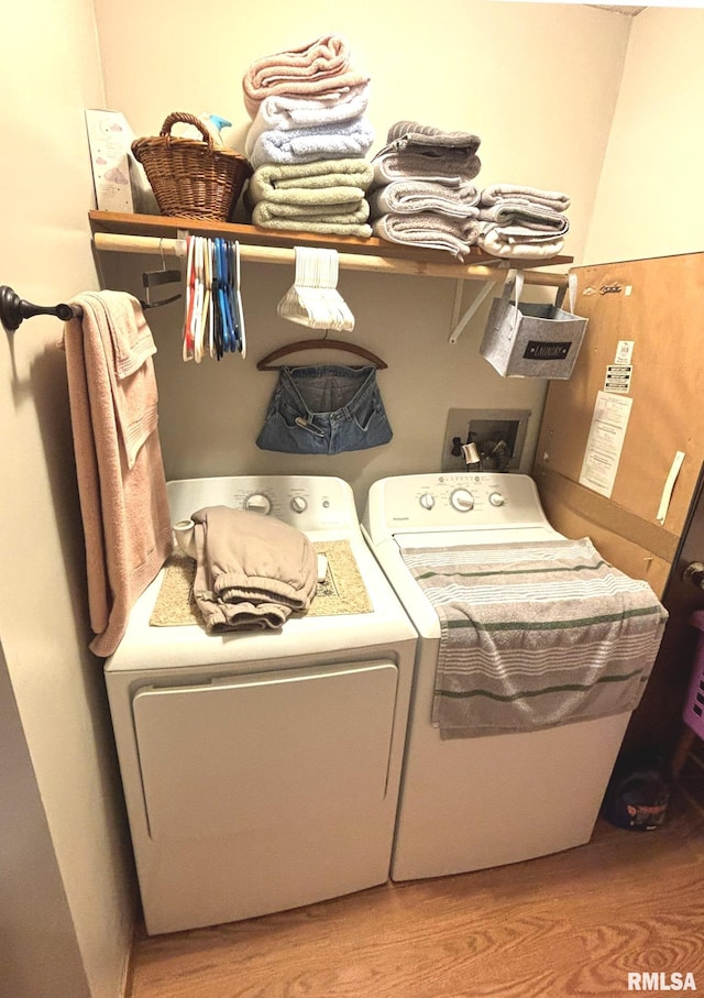 laundry room with washer and clothes dryer