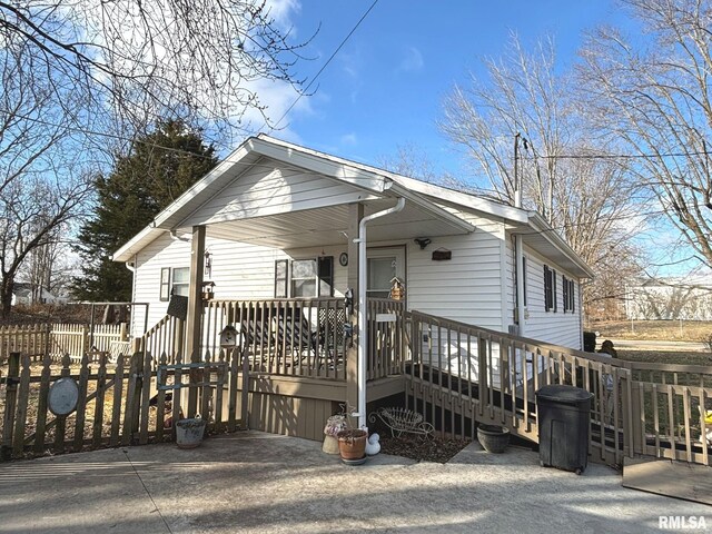 view of front of house