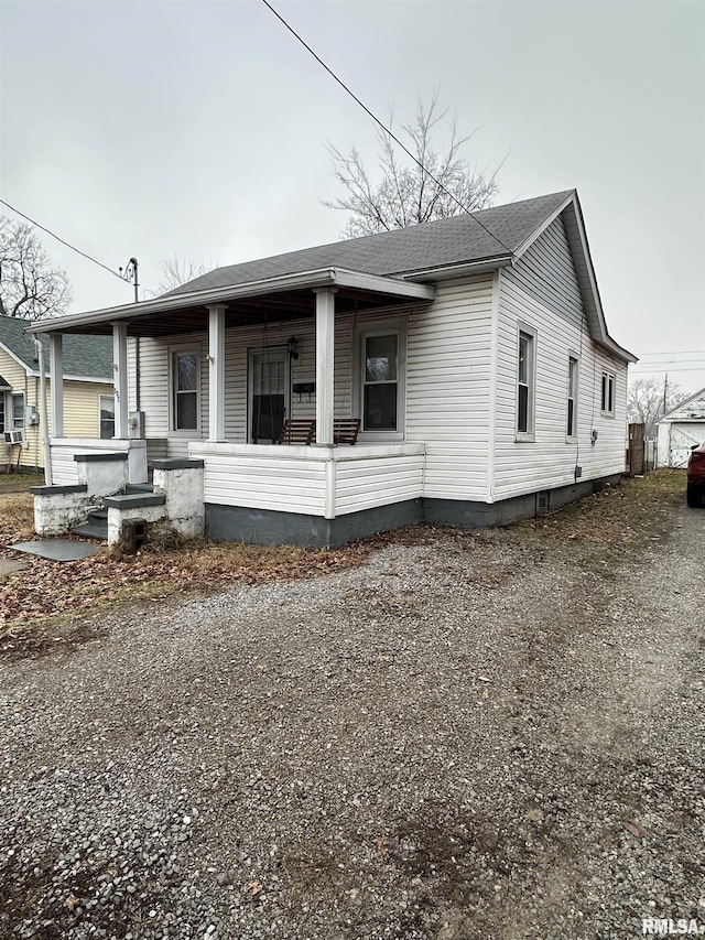 view of front facade featuring a porch