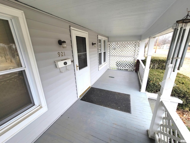 view of patio / terrace with covered porch