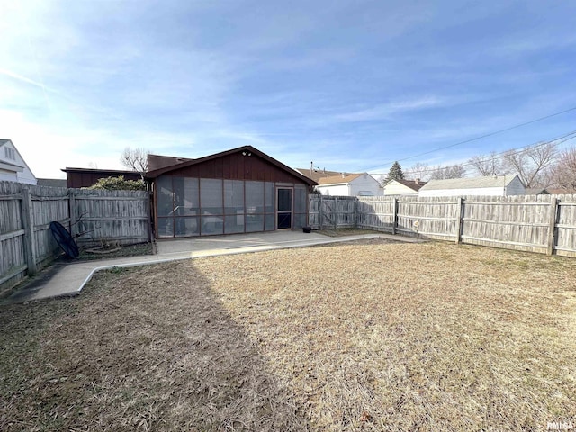 view of yard featuring a patio