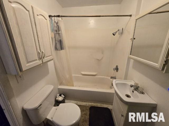 full bathroom with toilet, sink, and shower / tub combo