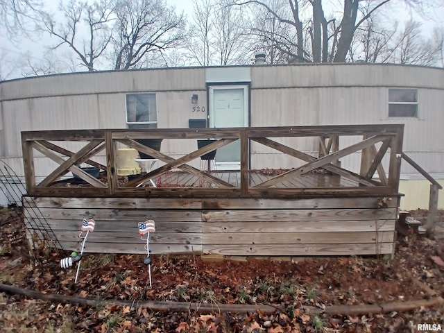 view of outbuilding