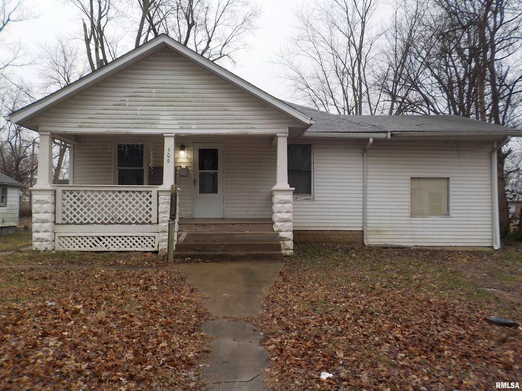 view of front of house featuring a porch