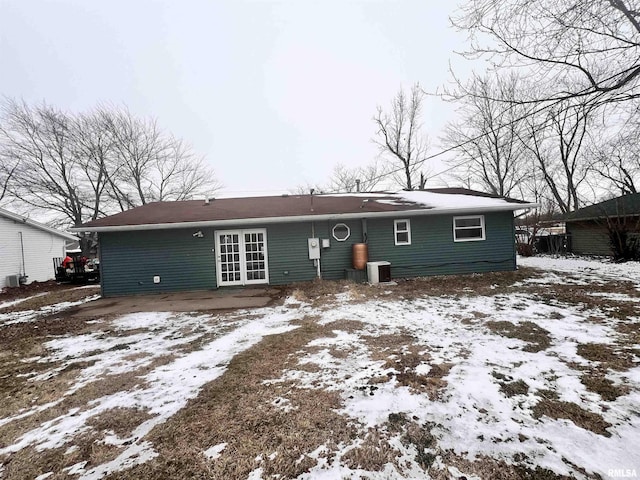 ranch-style house featuring central AC