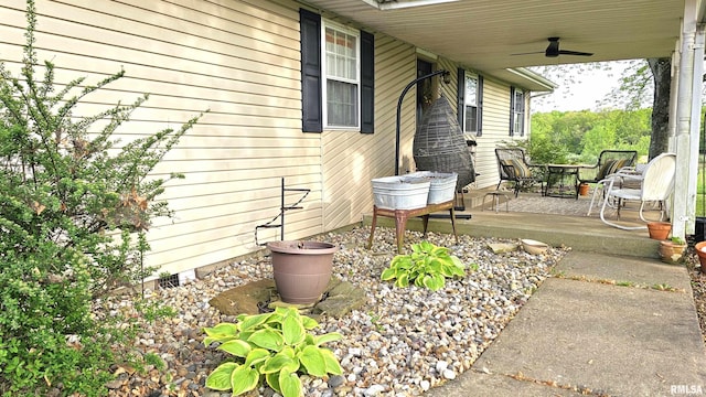 2520 N America Rd, Galatia, IL 62935 - view of patio / terrace with ceiling fan