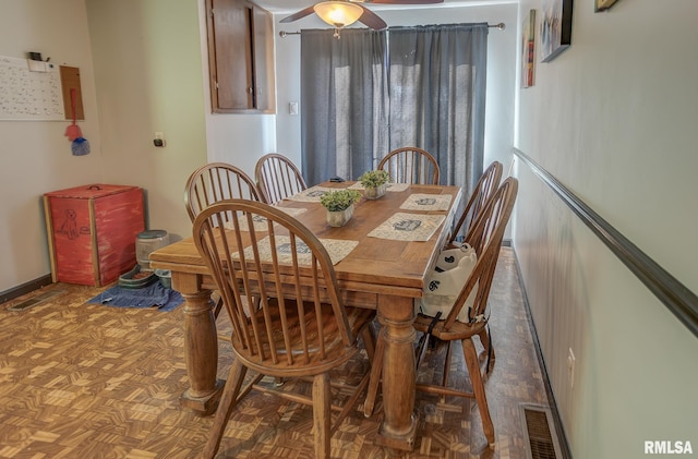 600 N Washington St, Sparta, IL 62286 - dining room with ceiling fan and visible vents