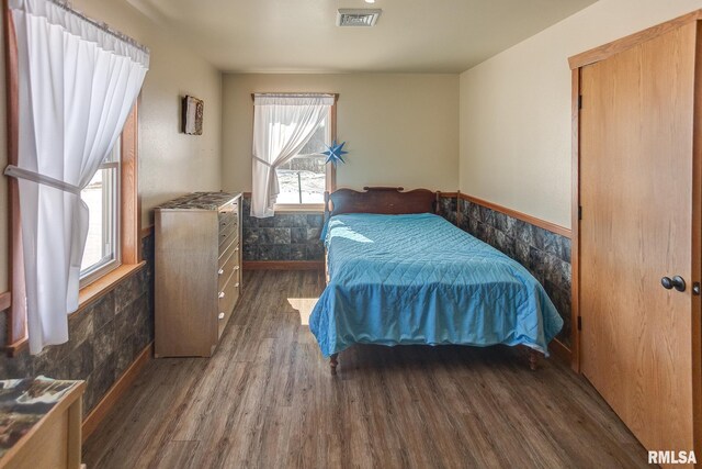 1548 Koehn Rd, Ava, IL 62907 - bedroom featuring visible vents, wood finished floors, and multiple windows