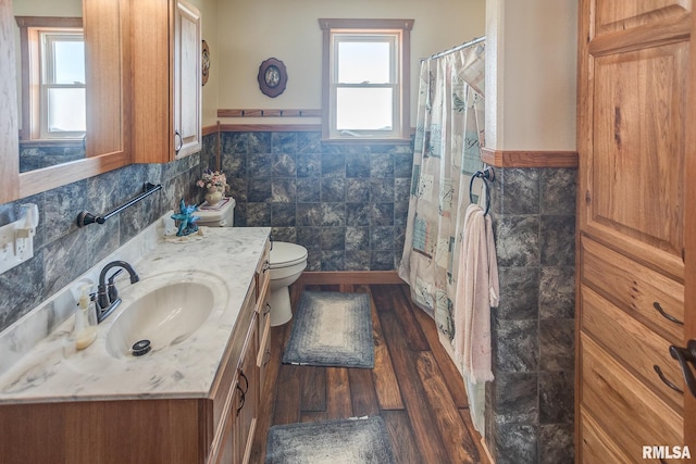 1548 Koehn Rd, Ava, IL 62907 - full bath with wainscoting, vanity, toilet, tile walls, and curtained shower