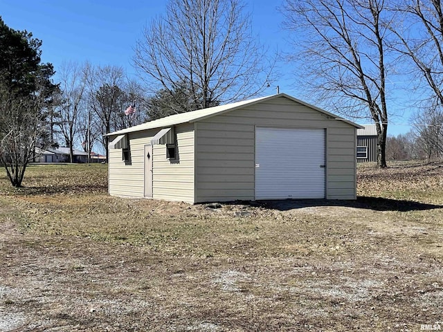 view of detached garage