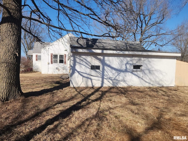 exterior space featuring a yard