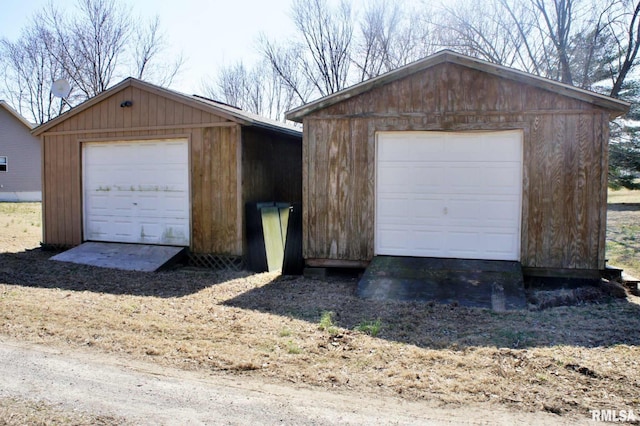 view of detached garage