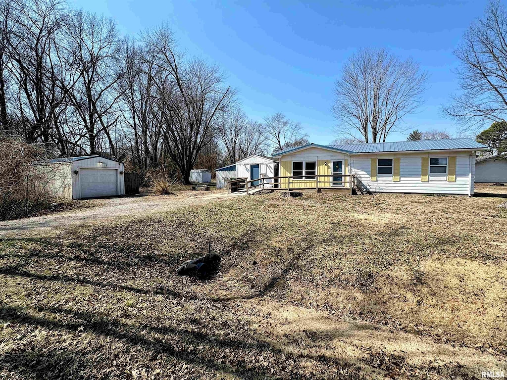 909 N 6th St, Murphysboro, IL 62966 - photo 1