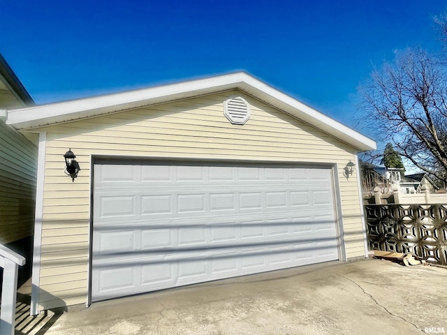 view of detached garage